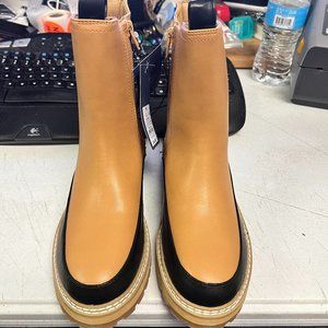 Women's Cambria Chelsea Boots Cognac - Universal Thread 6 1/2